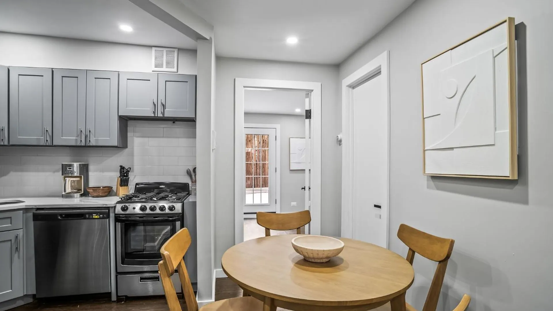 Cozy Corner 2 Bd 1 Bath Apartment New York