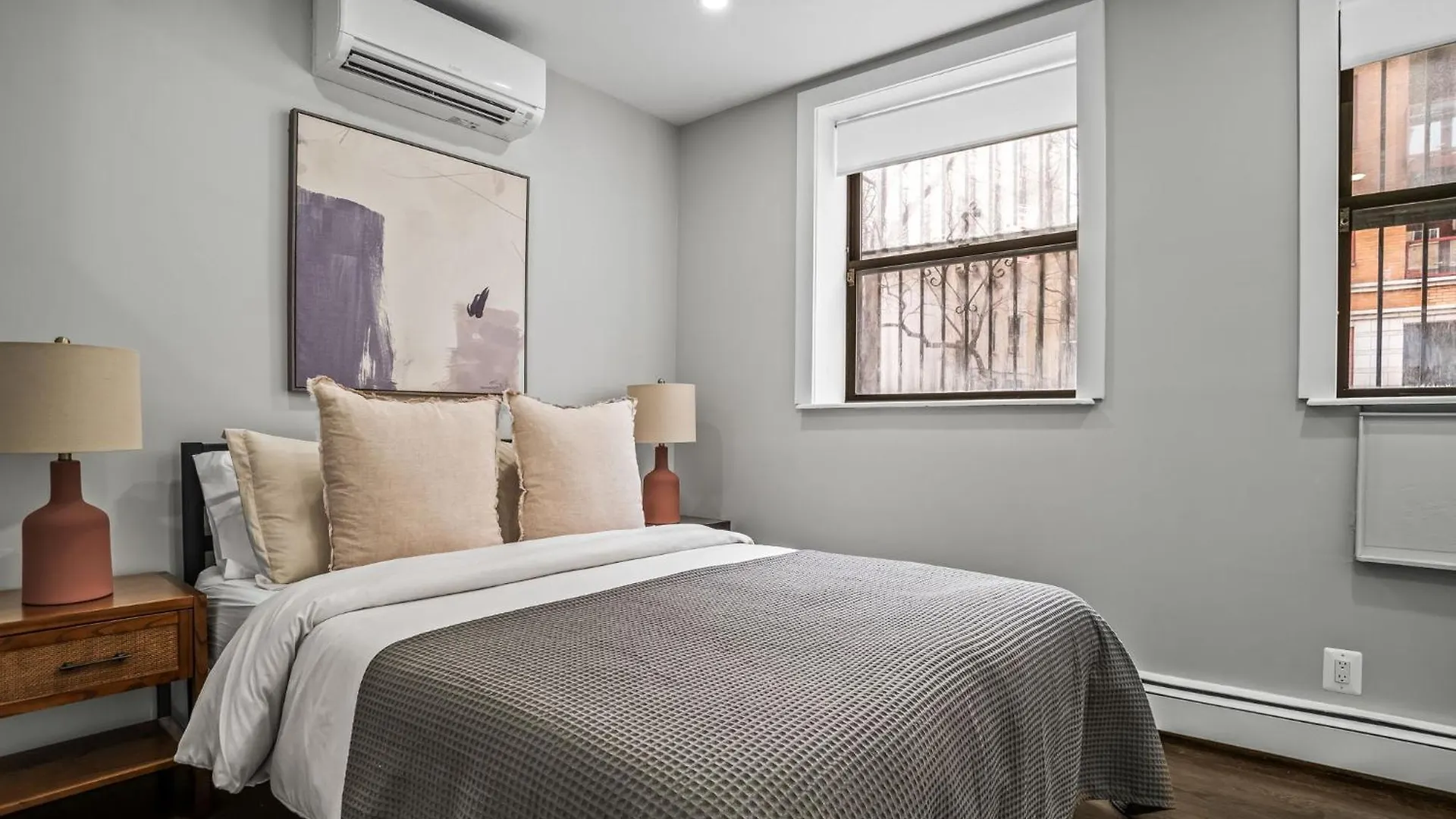 Cozy Corner 2 Bd 1 Bath Apartment New York United States